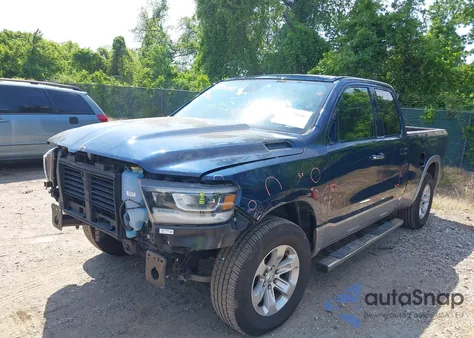 2019 Ram 1500 Laramie 4X4 6'4 Box из США, поврежденный, VIN 1C6SRFDT5KN638425